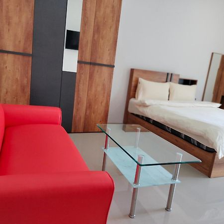 Taxim Residence Boutique Hotel Patong Exteriör bild