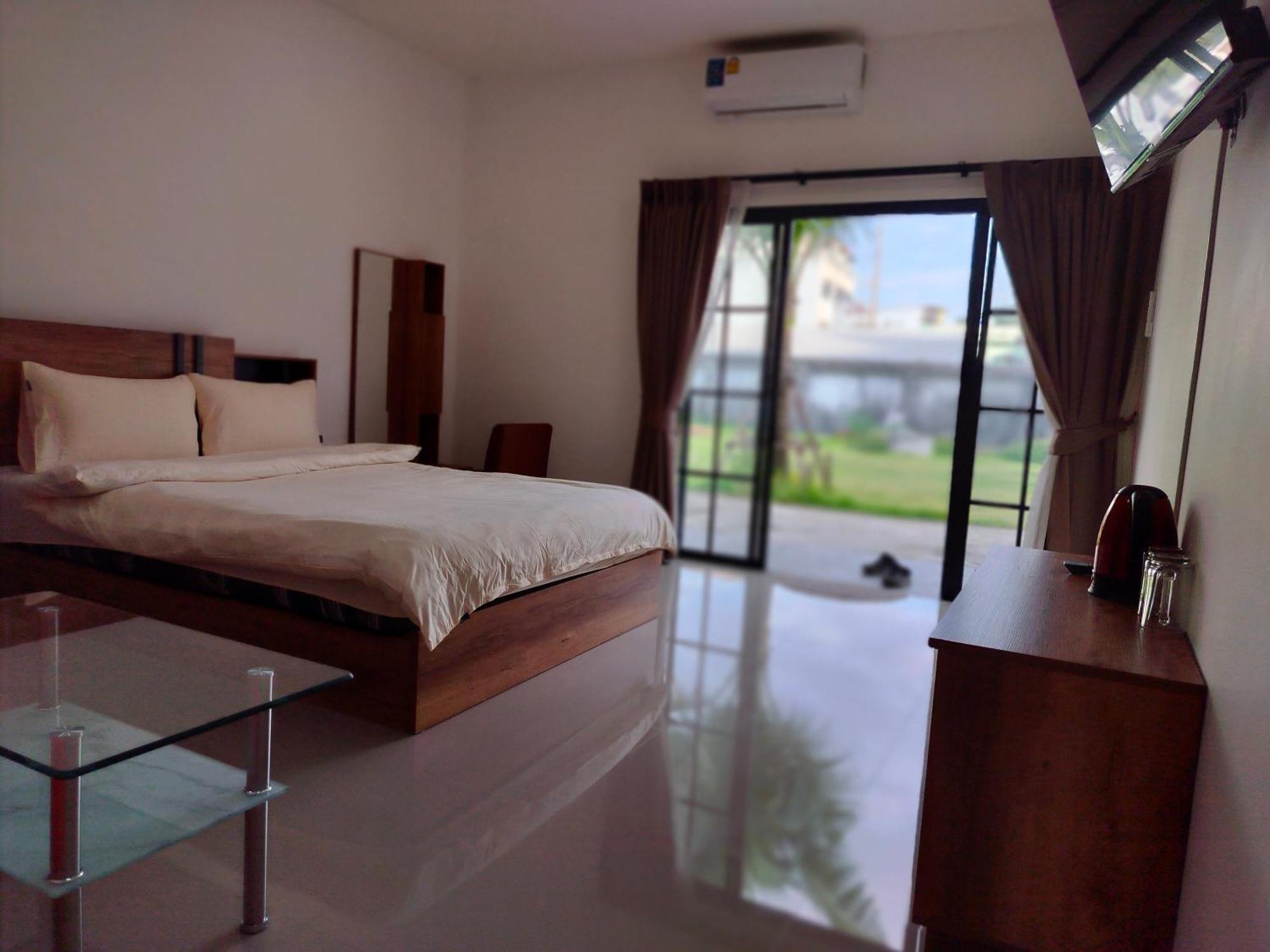 Taxim Residence Boutique Hotel Patong Exteriör bild