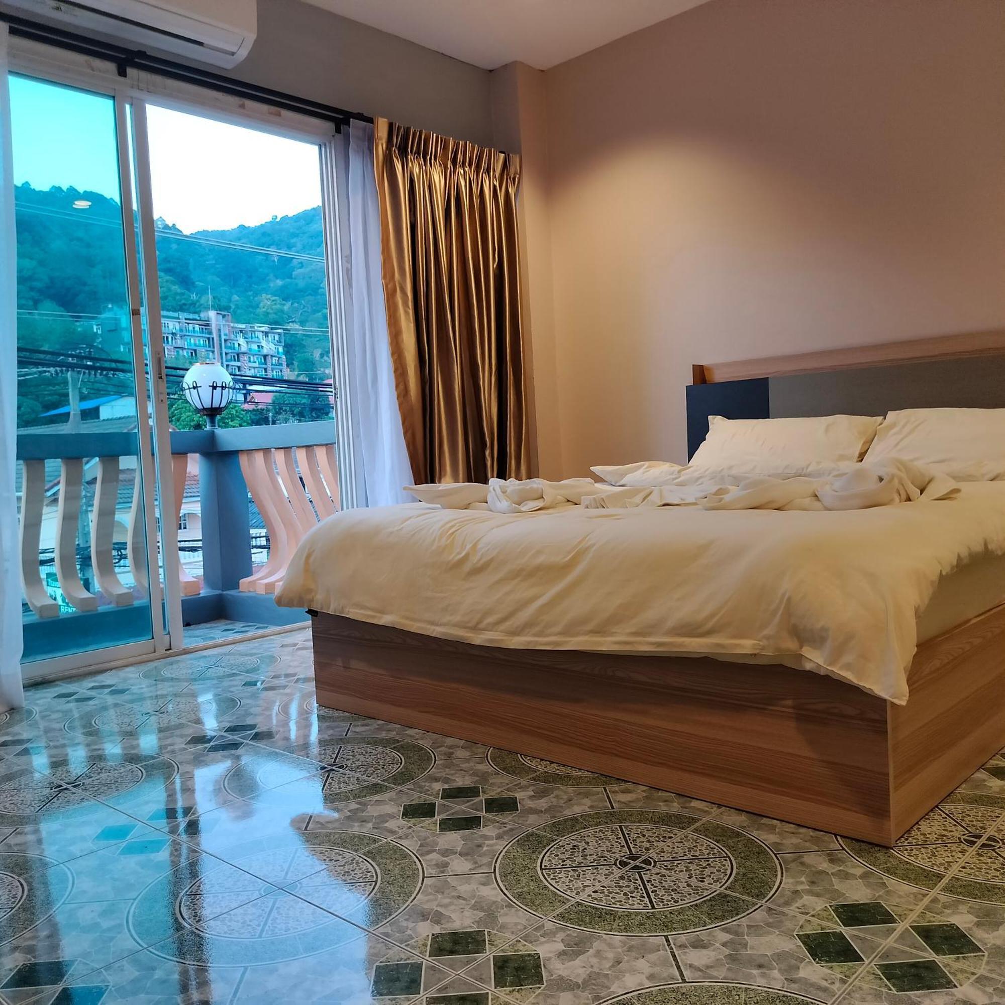 Taxim Residence Boutique Hotel Patong Exteriör bild