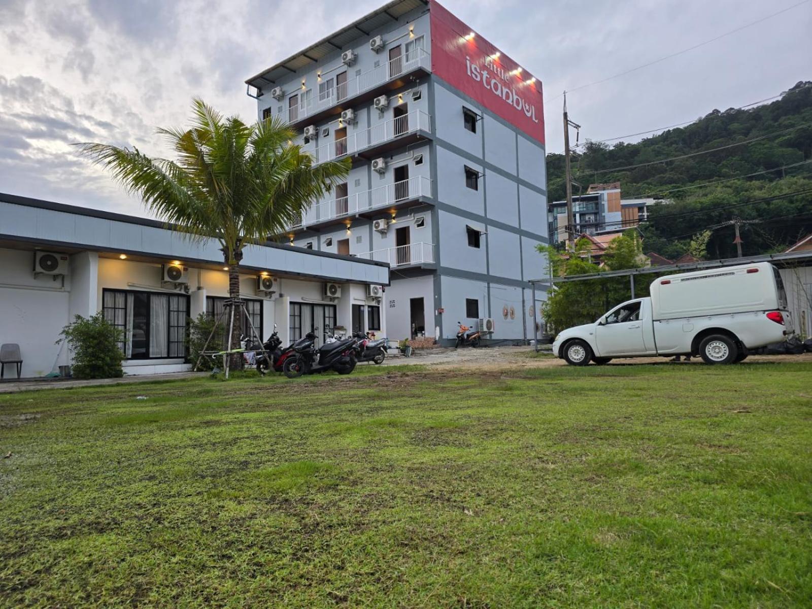 Taxim Residence Boutique Hotel Patong Exteriör bild